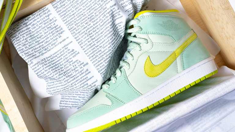 Oregon Ducks Celebrate Women with Air Jordan